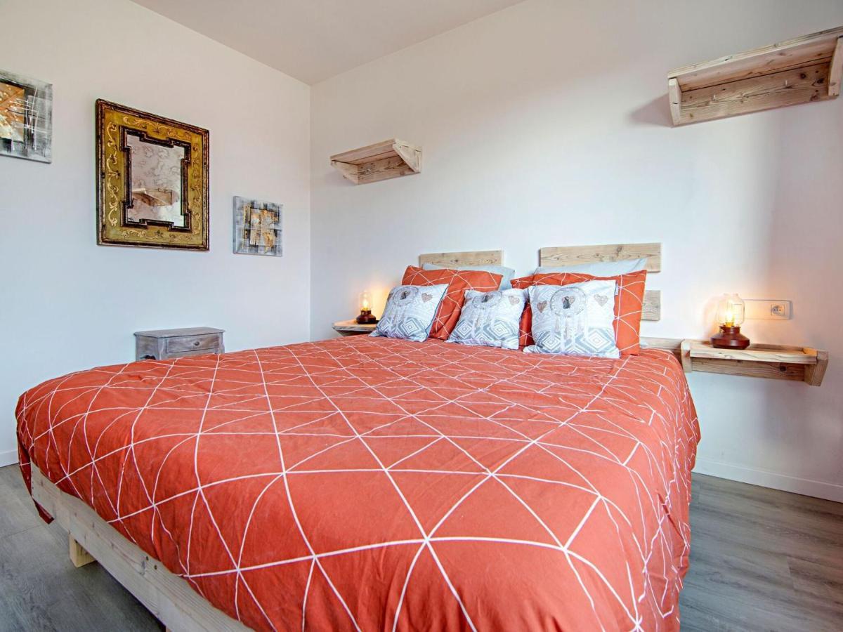 Beautiful And Spacious Holiday Home With P Tanque Court And Countryside Views Somme-Leuze Exterior photo