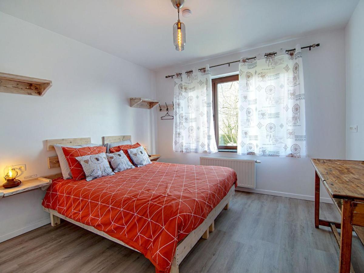 Beautiful And Spacious Holiday Home With P Tanque Court And Countryside Views Somme-Leuze Exterior photo